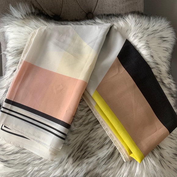 NWT H&M Oversized geometric multicolor scarf - Picture 7 of 9